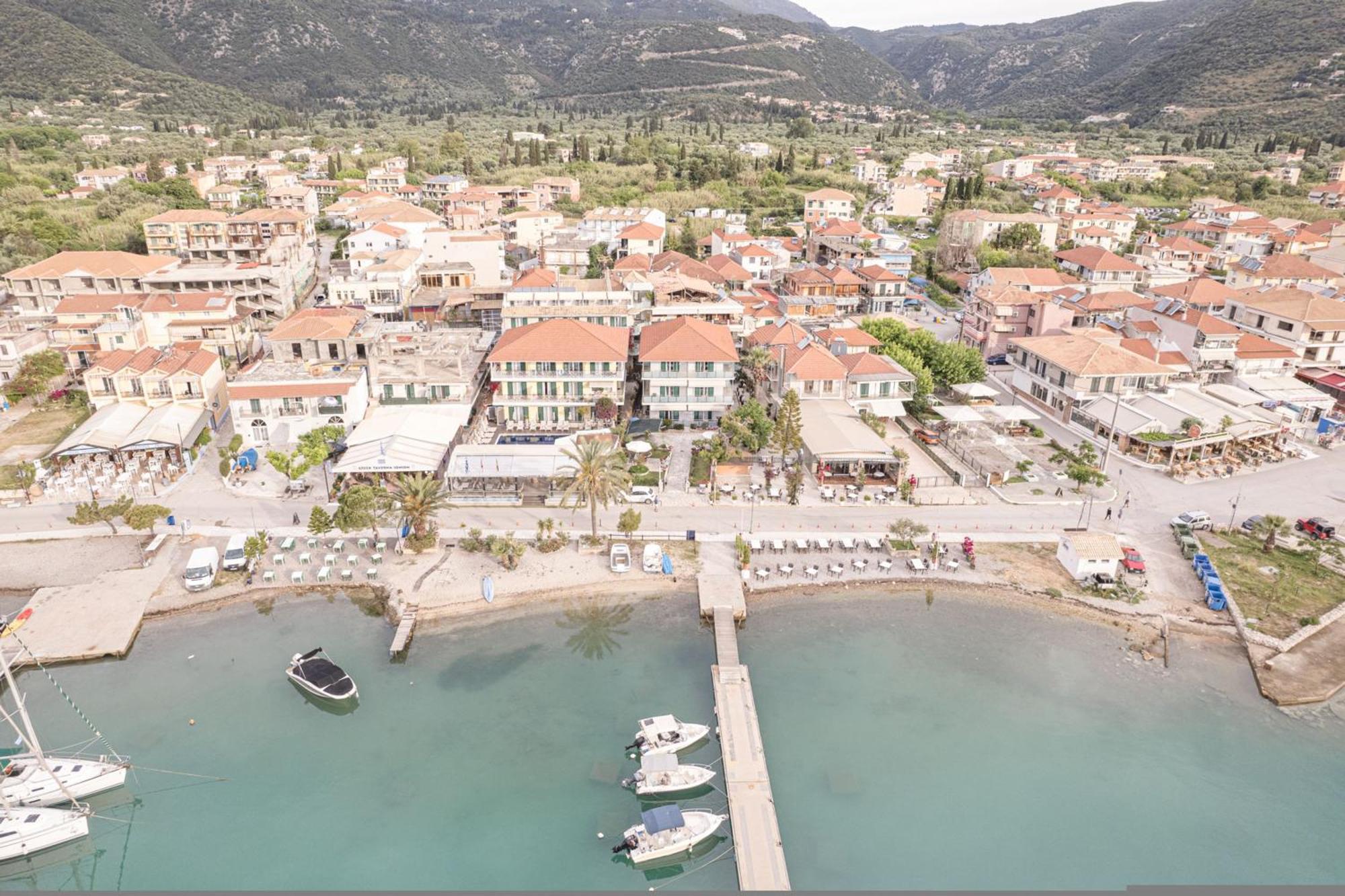 Captain'S Seafront Apartments Nydri  Exteriér fotografie